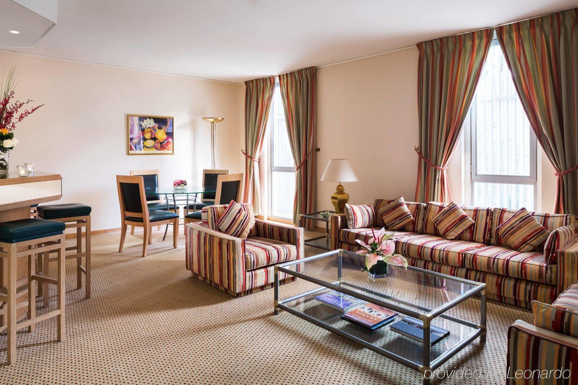 Al Khozama Hotel Riyadh Bilik gambar